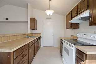 7049 Sorcey Rd, Dallas, TX 75249 - Photo 7