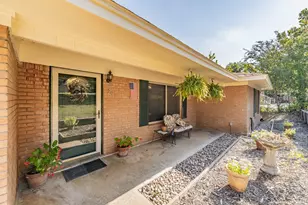 300 Shoreline Dr, Azle, TX 76020 - Photo 5