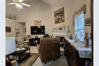 6013 Meadowglen Drive, Denton, TX 76226 - Photo 7