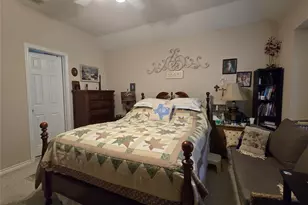 6013 Meadowglen Dr, Denton, TX 76226 - Photo 13
