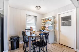 353 Brook Hollow Dr, DeSoto, TX 75115 - Photo 5