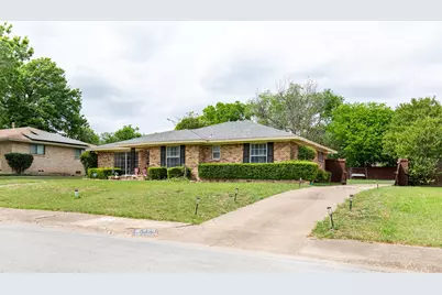 353 Brook Hollow Drive, DeSoto, TX 75115 - Photo 11