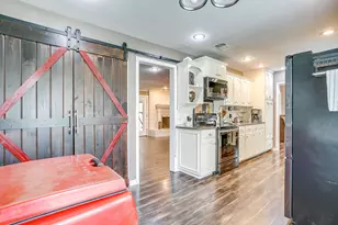 406 Country Club Dr, Joshua, TX 76058 - Photo 15