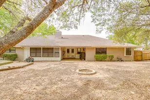 406 Country Club Dr, Joshua, TX 76058 - Photo 35