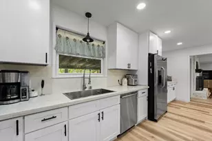 8116 Bangor Dr, Benbrook, TX 76116 - Photo 13