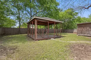 215 Glenview St, Dallas, TX 75217 - Photo 31