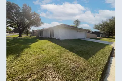 2800 N Surrey Drive, Carrollton, TX 75006 - Photo 17