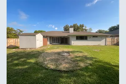 2800 N Surrey Drive, Carrollton, TX 75006 - Photo 5