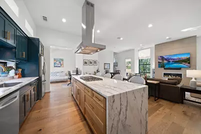 1906 Euclid Avenue #C, Dallas, TX 75206 - Photo 9