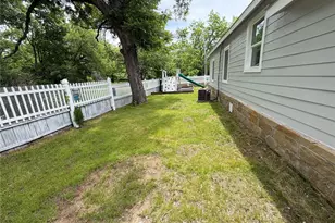 701 Olive St, Cleburne, TX 76031 - Photo 21