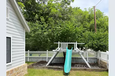 701 Olive Street, Cleburne, TX 76031 - Photo 25