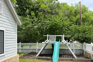 701 Olive St, Cleburne, TX 76031 - Photo 25