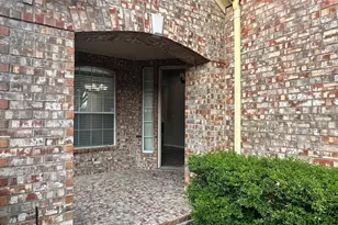 8905 Edinburgh Ln, Rowlett, TX 75089 - Photo 3