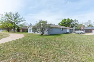 4326 Caprock Rd, Abilene, TX 79606 - Photo 5