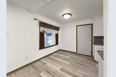 609 NW Lorna Street, Burleson, TX 76028 - Photo 11