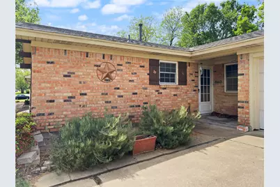 609 NW Lorna Street, Burleson, TX 76028 - Photo 3