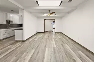 609 NW Lorna St, Burleson, TX 76028 - Photo 5