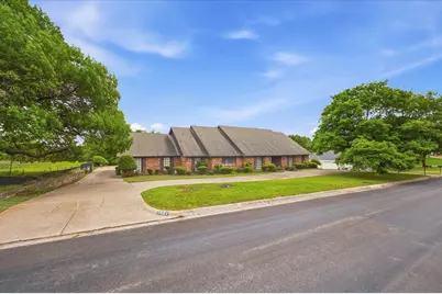 1421 Westover Lane, Westover Hills, TX 76107 - Photo 11