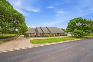 1421 Westover Ln, Westover Hills, TX 76107 - Photo 11