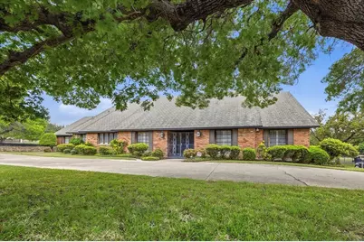 1421 Westover Lane, Westover Hills, TX 76107 - Photo 3