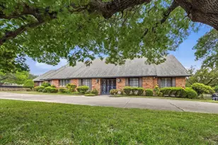 1421 Westover Ln, Westover Hills, TX 76107 - Photo 3