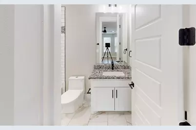 313 N Mill Street, Lewisville, TX 75057 - Photo 17