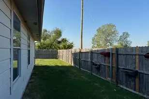 500 Brookbank Dr, Crowley, TX 76036 - Photo 3