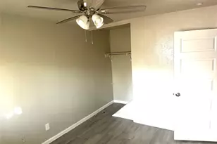 2618 Santa Barbara Dr, Grand Prairie, TX 75052 - Photo 13