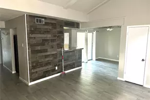 2618 Santa Barbara Dr, Grand Prairie, TX 75052 - Photo 9