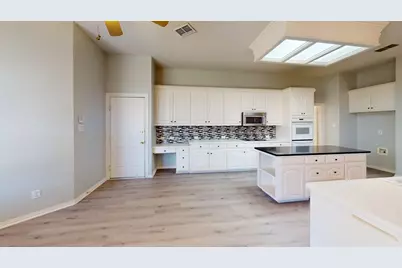 4513 Saint James Drive, Plano, TX 75024 - Photo 5