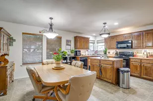 725 Snapper Dr, Burleson, TX 76028 - Photo 11