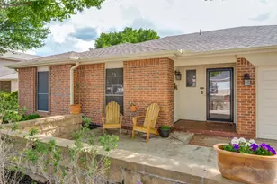 5752 Bridgeport Ct, Haltom City, TX 76137 - Photo 5