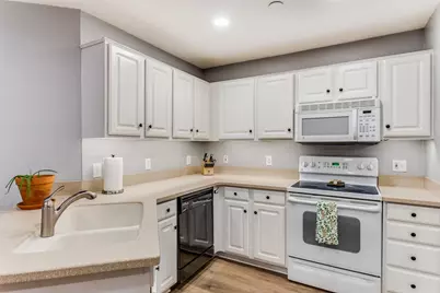 5752 Bridgeport Court, Haltom City, TX 76137 - Photo 17