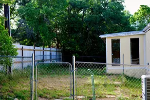 4611 Ibis Ct, Granbury, TX 76049 - Photo 5