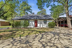 711 Roberts Cut Off Rd, River Oaks, TX 76114 - Photo 1