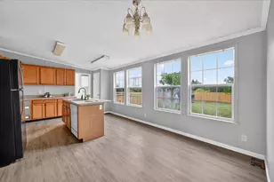 951 Lariat Ln, Mansfield, TX 76063 - Photo 5