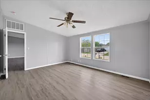 951 Lariat Ln, Mansfield, TX 76063 - Photo 13