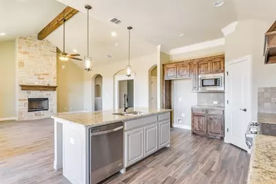 320 Oar Wood Drive, Granbury, TX 76049 - Photo 5