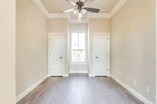 320 Oar Wood Dr, Granbury, TX 76049 - Photo 9