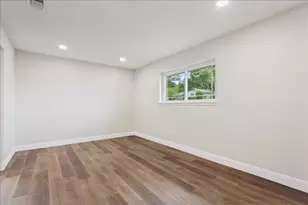 849 Arlington Dr, Woodway, TX 76712 - Photo 9