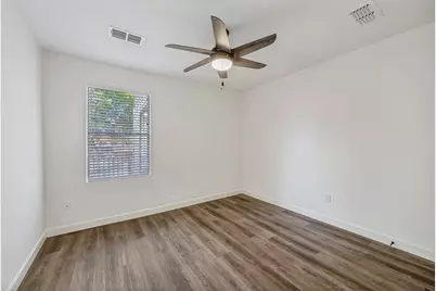 1704 S Jennings Avenue, Fort Worth, TX 76110 - Photo 21