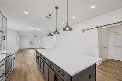 1704 S Jennings Avenue, Fort Worth, TX 76110 - Photo 9