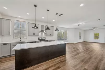 1704 S Jennings Avenue, Fort Worth, TX 76110 - Photo 9