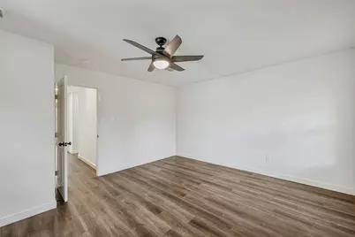 1704 S Jennings Avenue, Fort Worth, TX 76110 - Photo 15