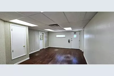 1401 Oak Knoll Drive, Haltom City, TX 76117 - Photo 11