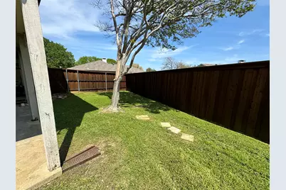 2610 Fallcreek Circle, Carrollton, TX 75006 - Photo 25