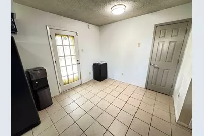 2610 Fallcreek Circle, Carrollton, TX 75006 - Photo 17