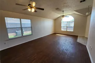 504 Ryan St, Saginaw, TX 76179 - Photo 3