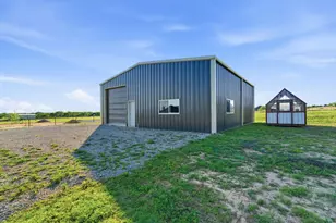 1016 Paradise Pkwy, Poolville, TX 76487 - Photo 39