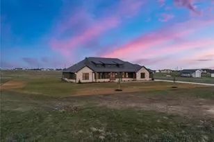 260 Willow Moon Ranch Rd, Crawford, TX 76638 - Photo 33